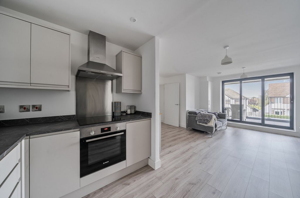 Property photo 3 of 20