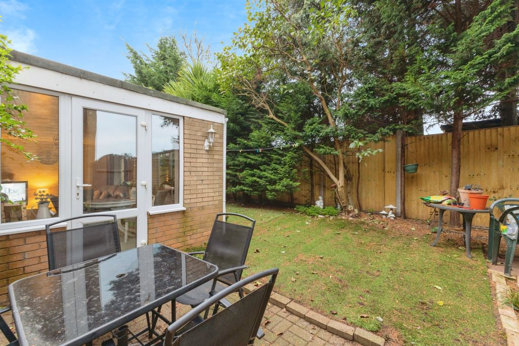 Property photo 2 of 17
