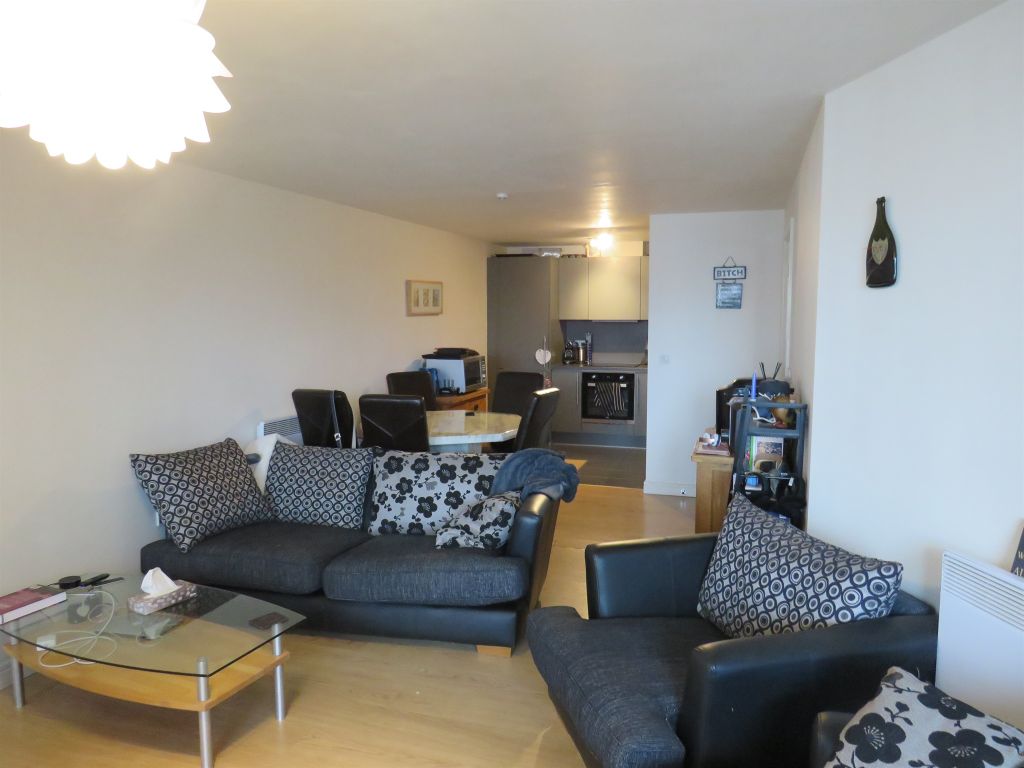 Property photo 2 of 12