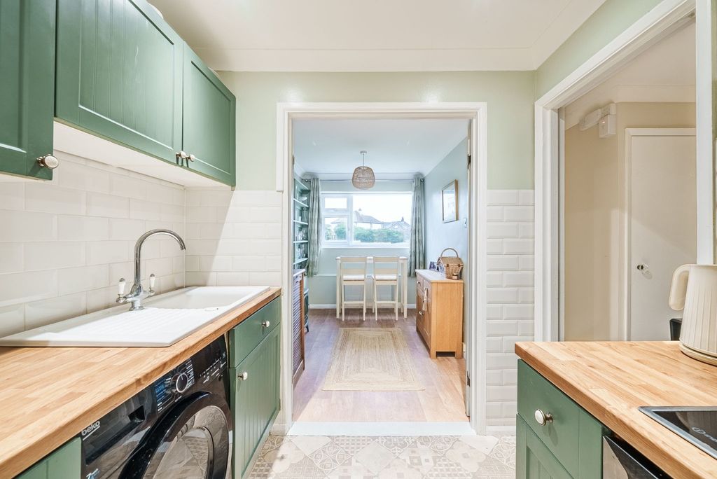 Property photo 1 of 22 4889351