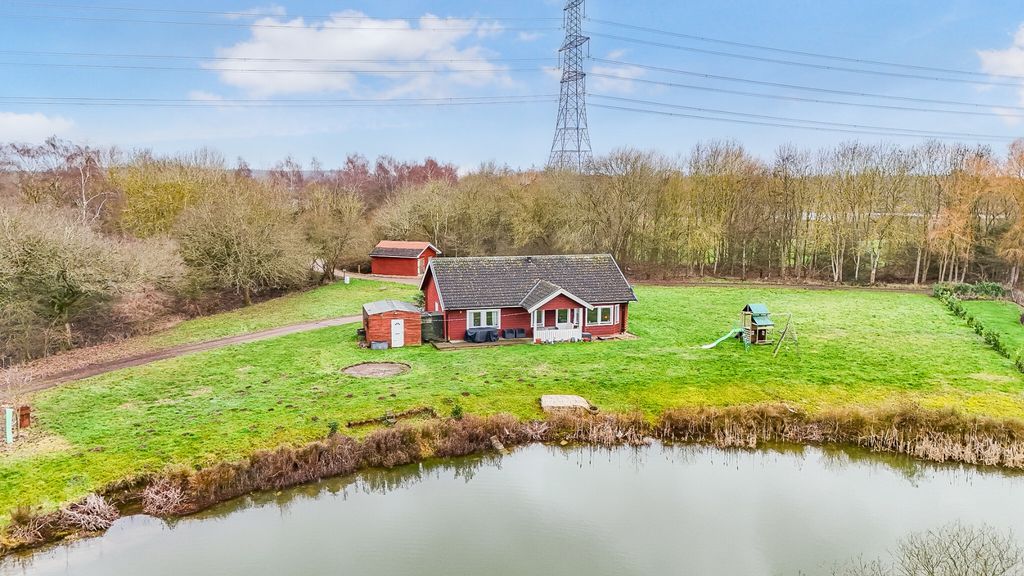 Property photo 1 of 30 4823212