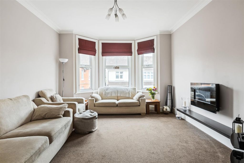 Property photo 3 of 24
