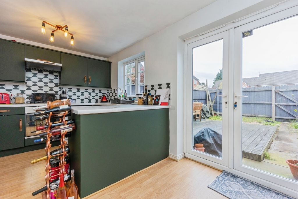 Property photo 3 of 18 Pbox-Img.Jpg