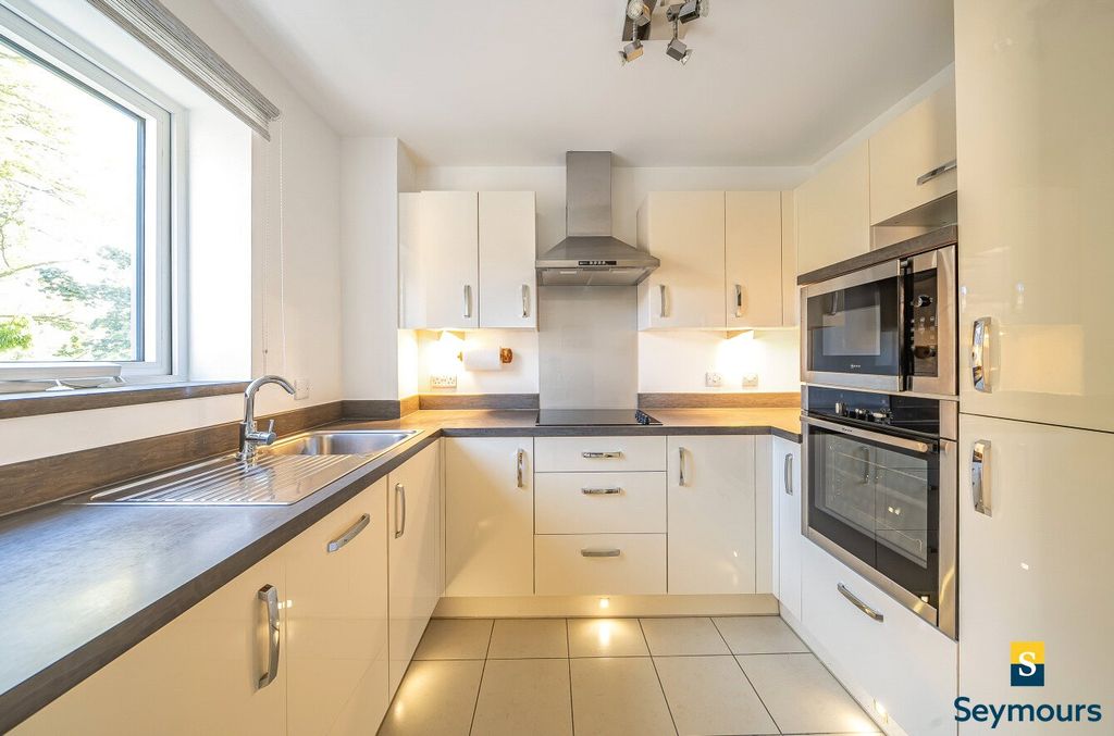 Property photo 2 of 16 Kitchen