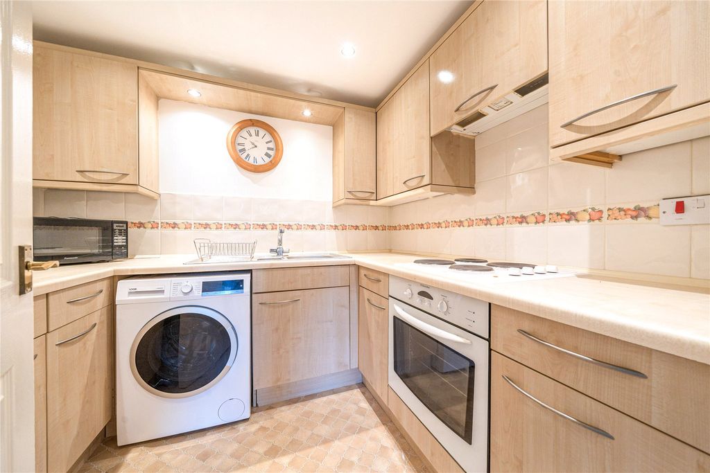 Property photo 2 of 18 Picture No. 06