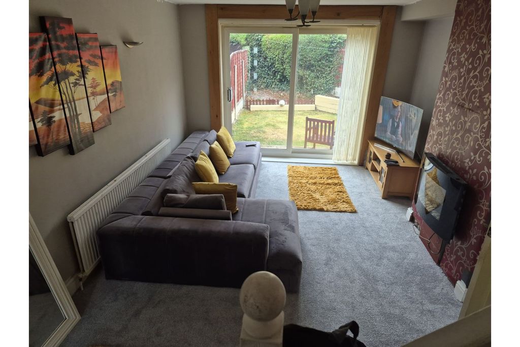 Property photo 2 of 4