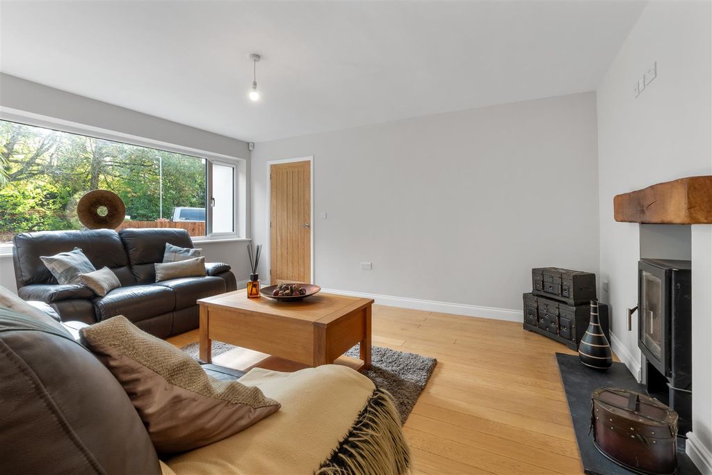 Property photo 3 of 32 Dsc_2804-Hdr.Jpg