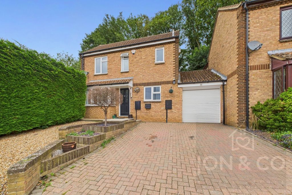 Property photo 1 of 16