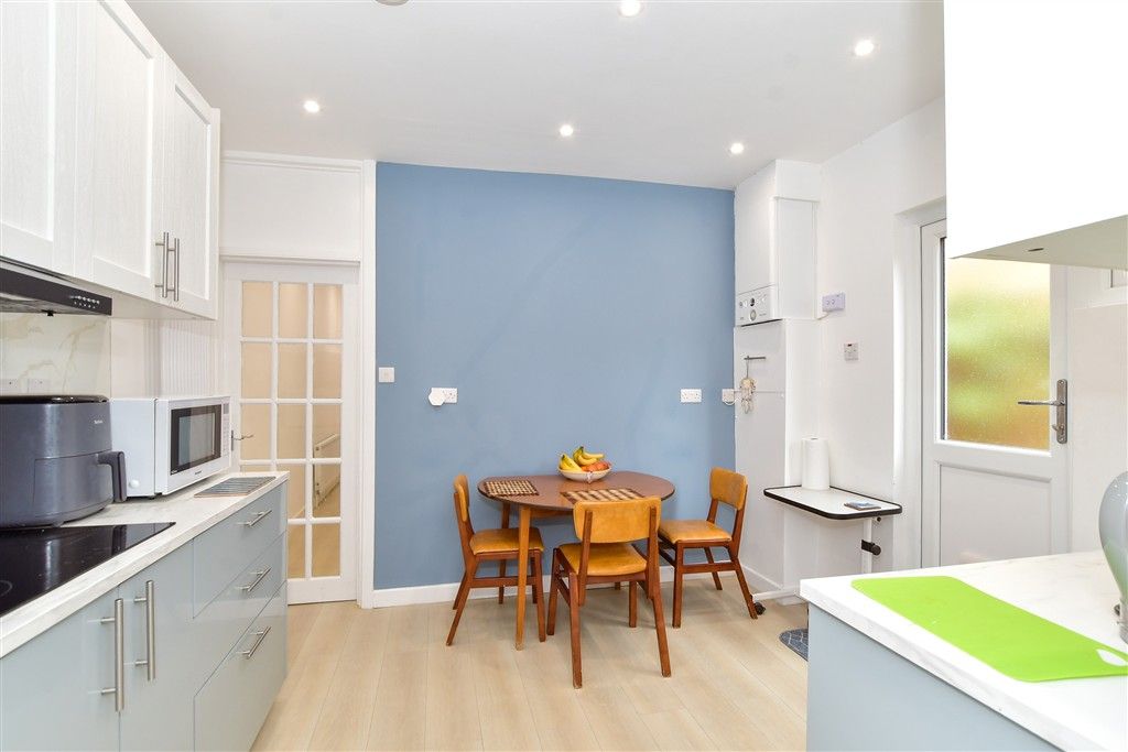 Property photo 3 of 8 Kitchen/Diner