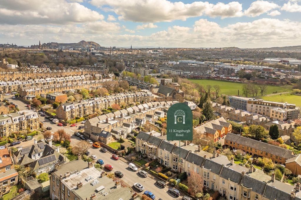 Property photo 2 of 32