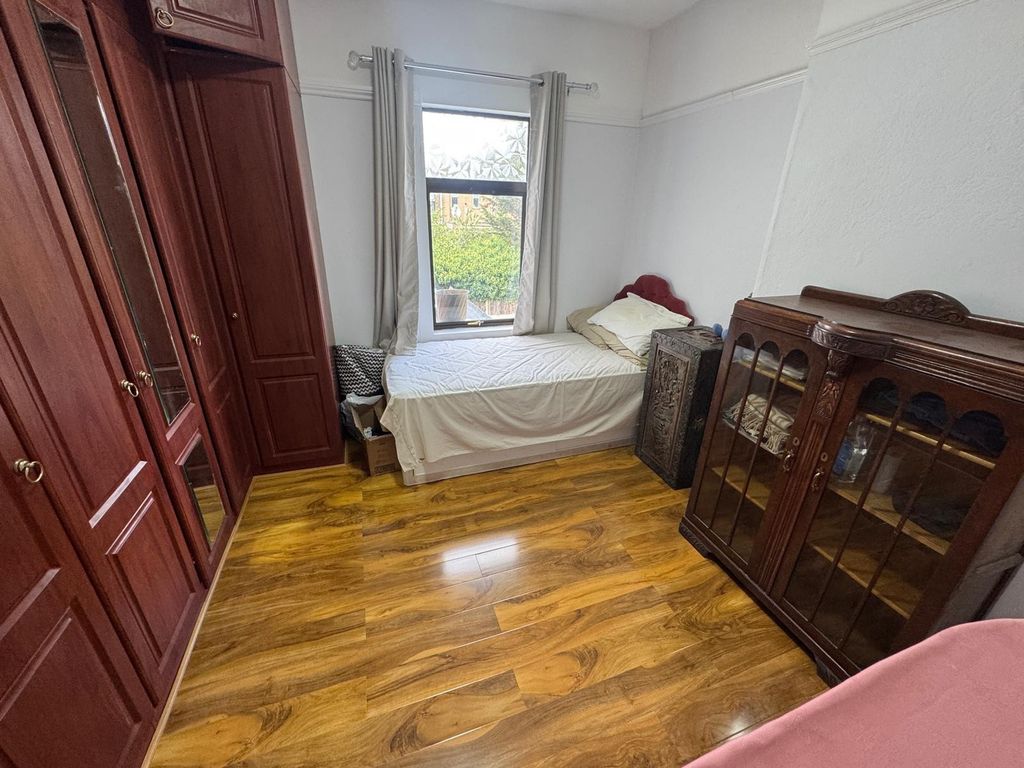 Property photo 1 of 2
