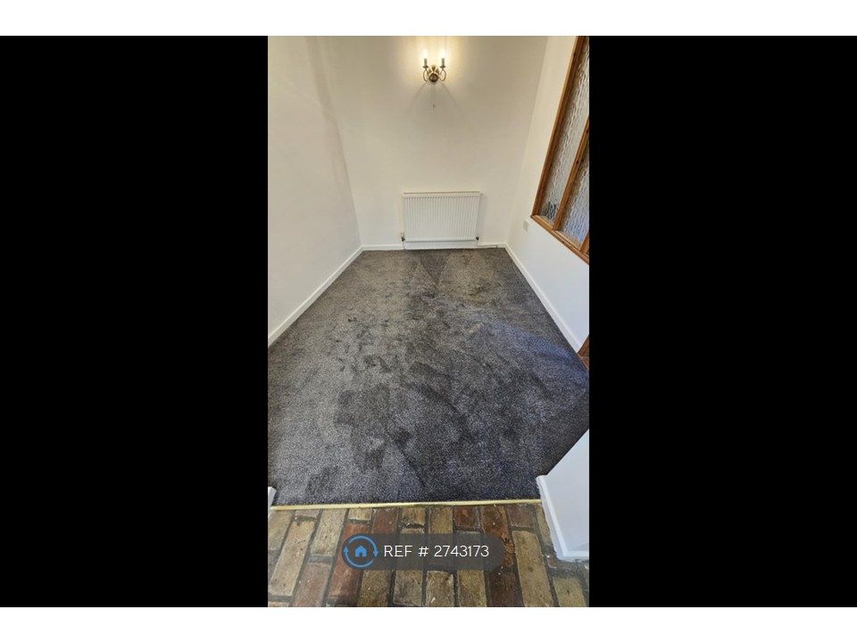 Property photo 2 of 12 Dining Room