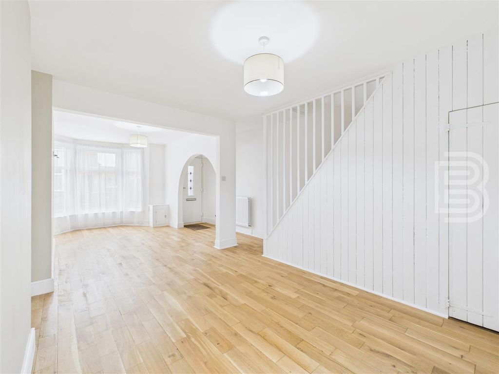 Property photo 3 of 20 Cam05587G0-Pr0058-Still005.Jpg