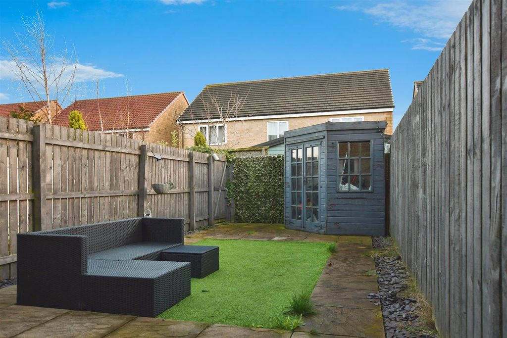 Property photo 3 of 17 Outside