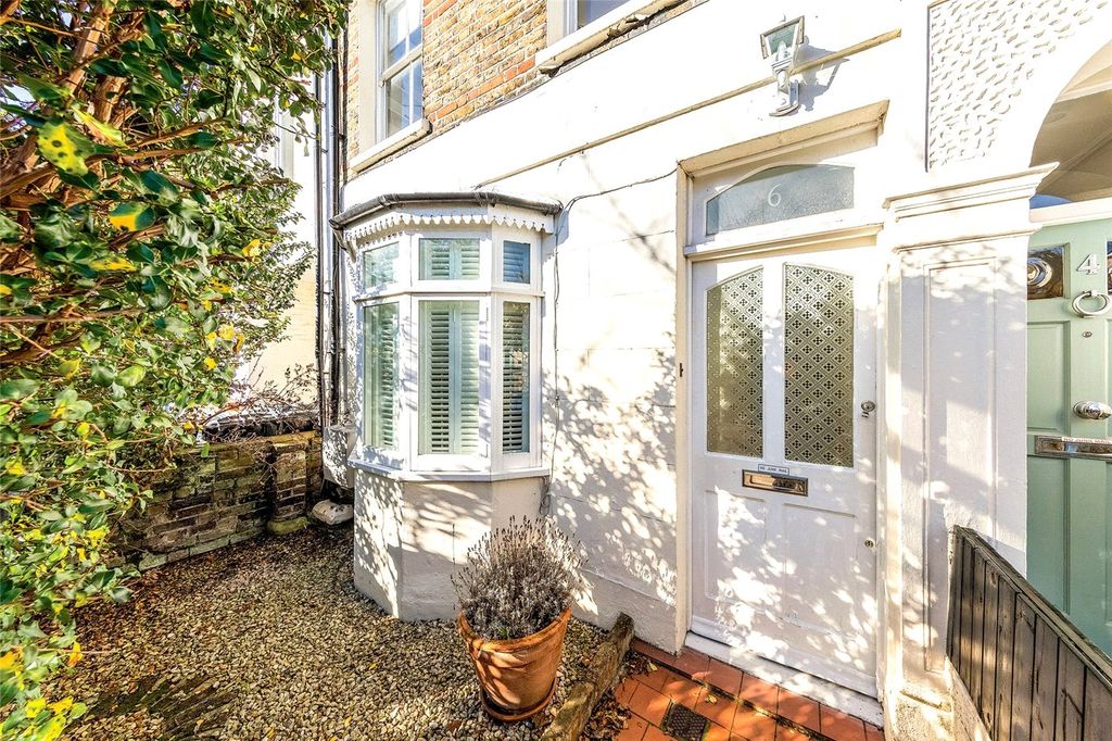 Property photo 2 of 14 Picture No. 21