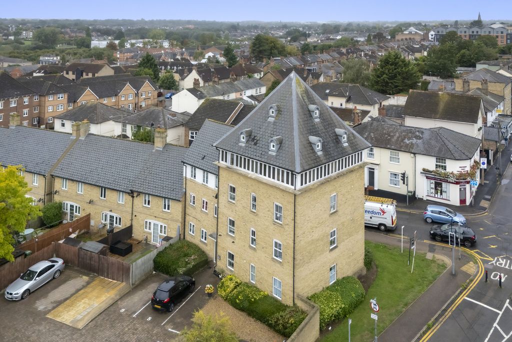 Property photo 2 of 13