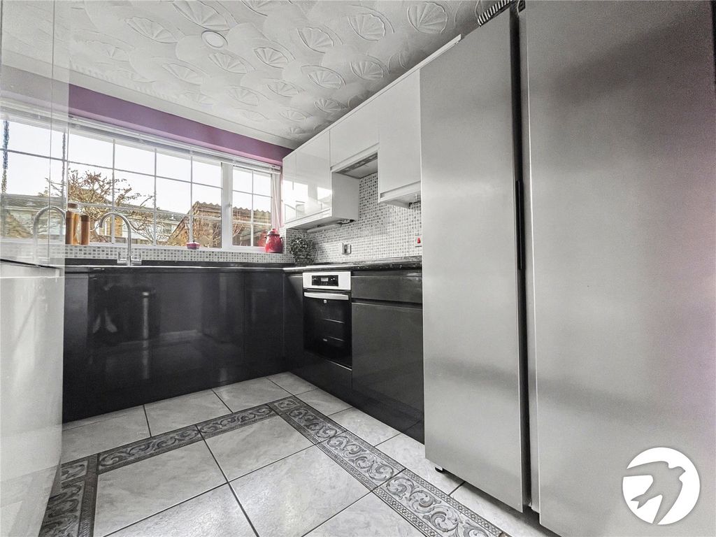 Property photo 2 of 15 Picture No. 28