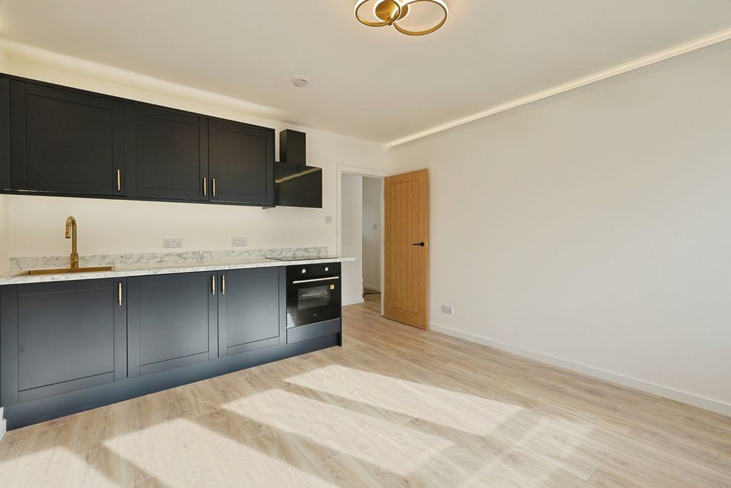 Property photo 1 of 20 Pbox-Img.Jpg