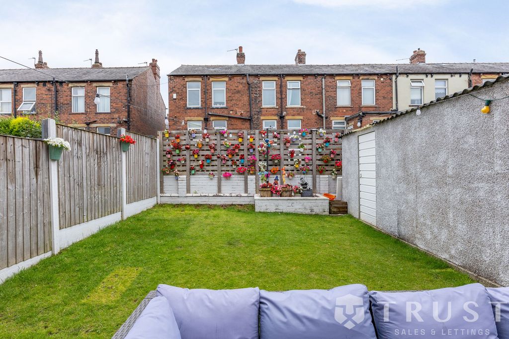 Property photo 2 of 24