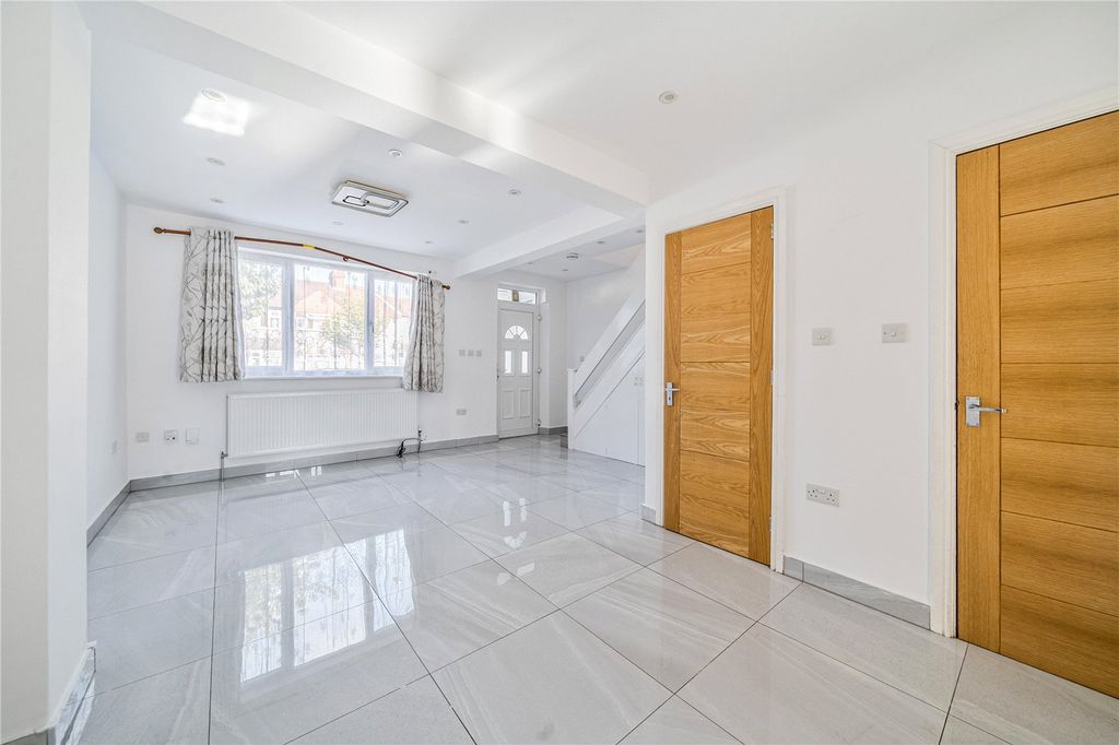Property photo 3 of 10 Picture No. 06