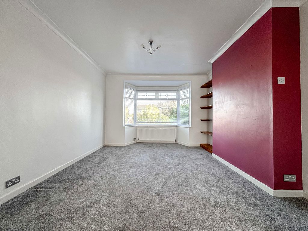 Property photo 3 of 23