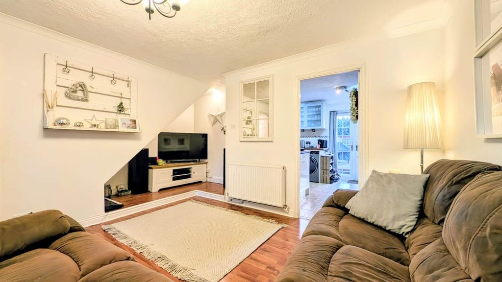 Property photo 3 of 16