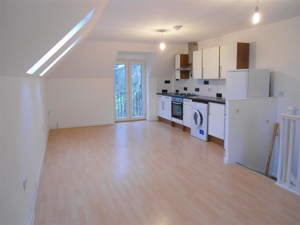 Property photo 3 of 8