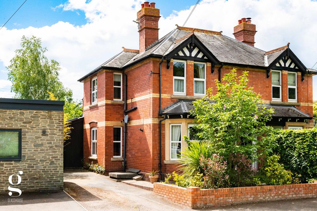 Property photo 1 of 37
