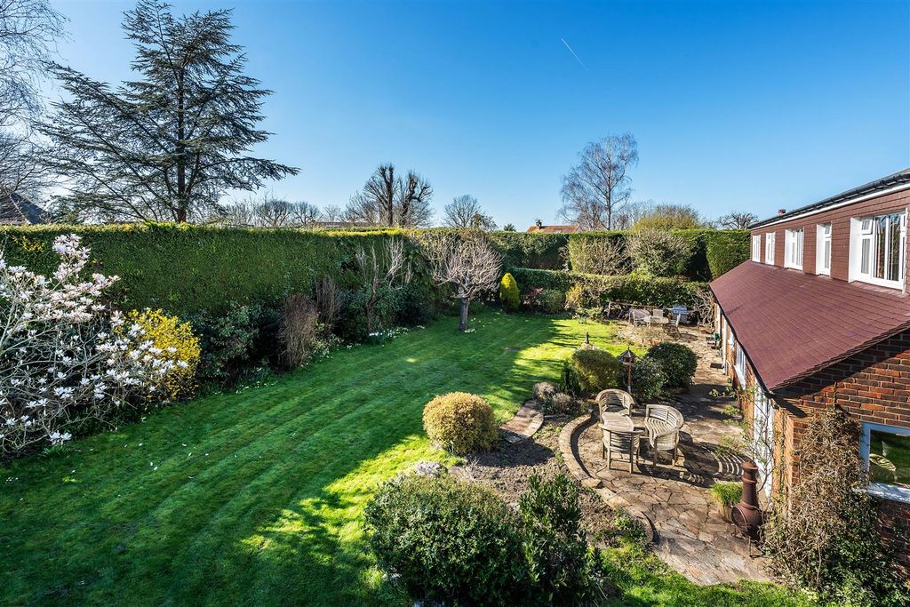 Property photo 3 of 23 Applewood-23.Jpg