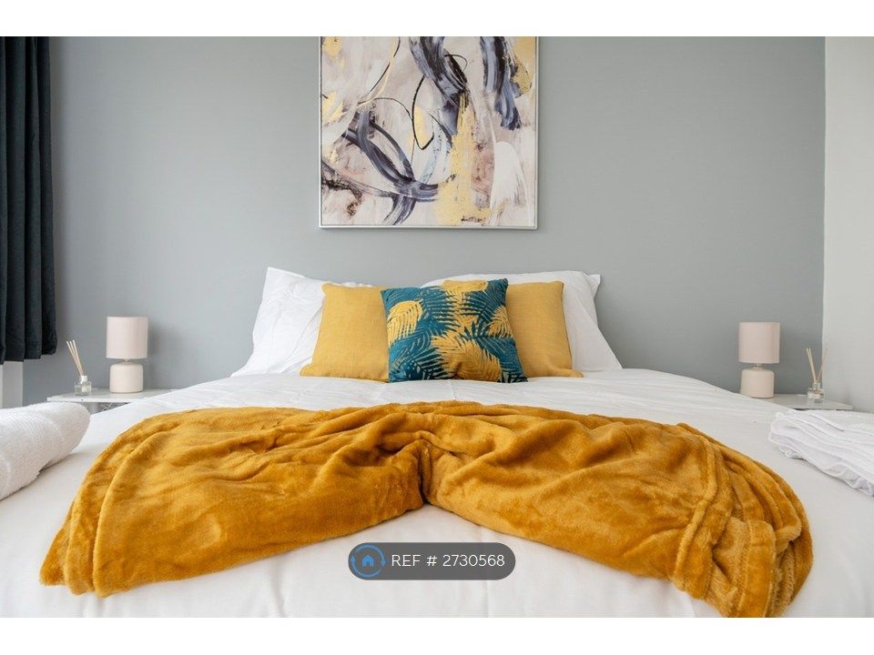 Property photo 2 of 35