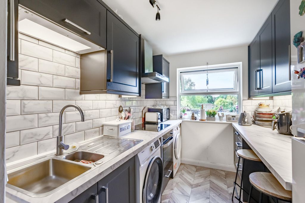 Property photo 2 of 13 Kitchen
