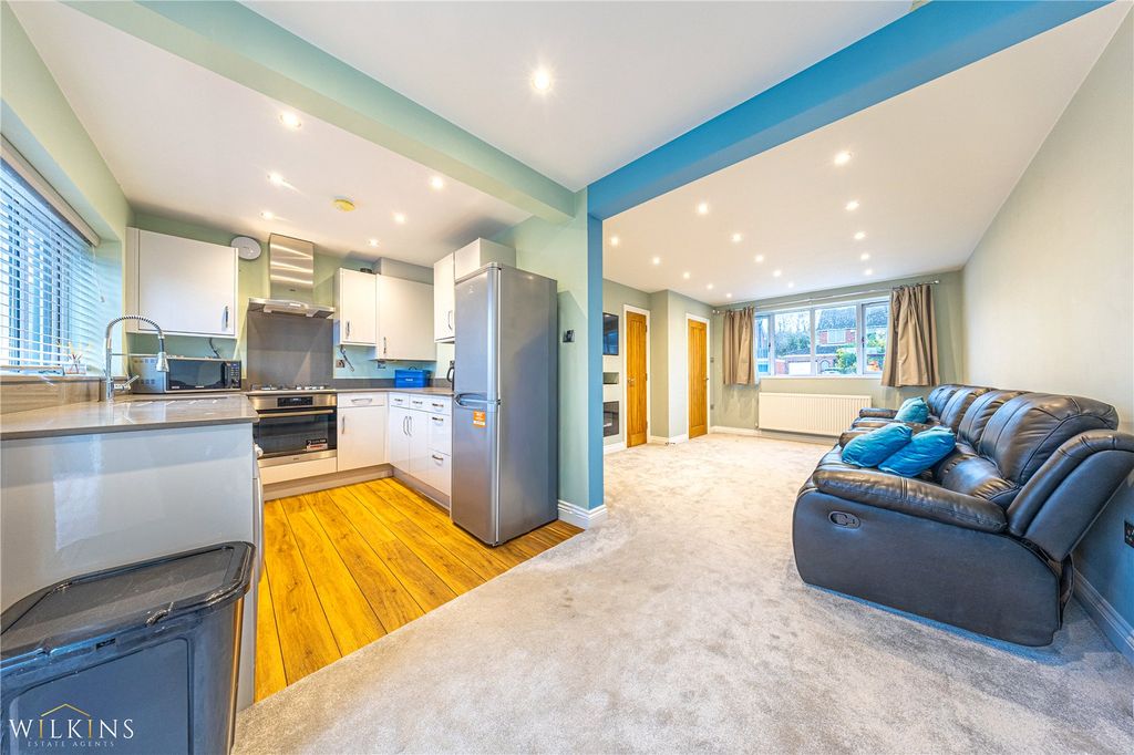 Property photo 2 of 30 Picture No. 04