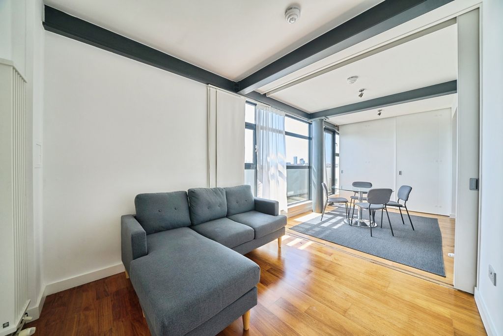Property photo 3 of 19 Pbox-Img.Jpg