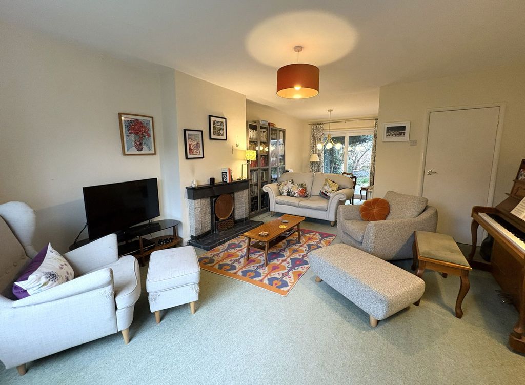 Property photo 2 of 19