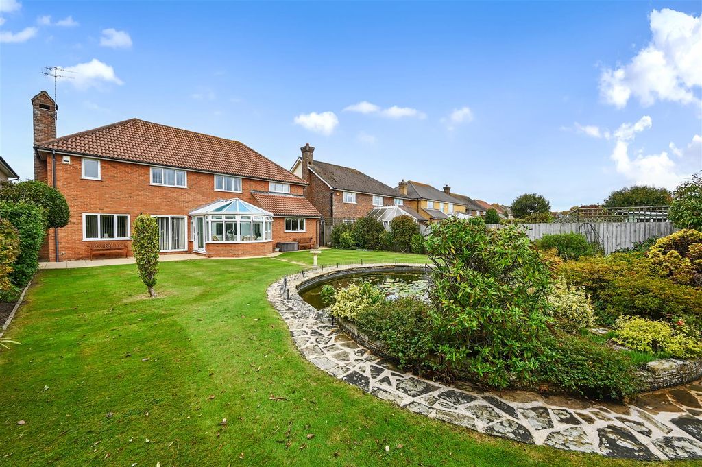 Property photo 2 of 47 11 Hartfield Road (42).Jpg