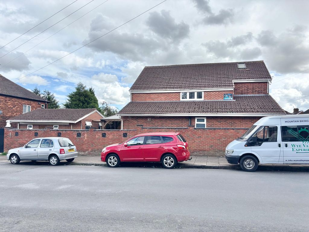 Property photo 3 of 24