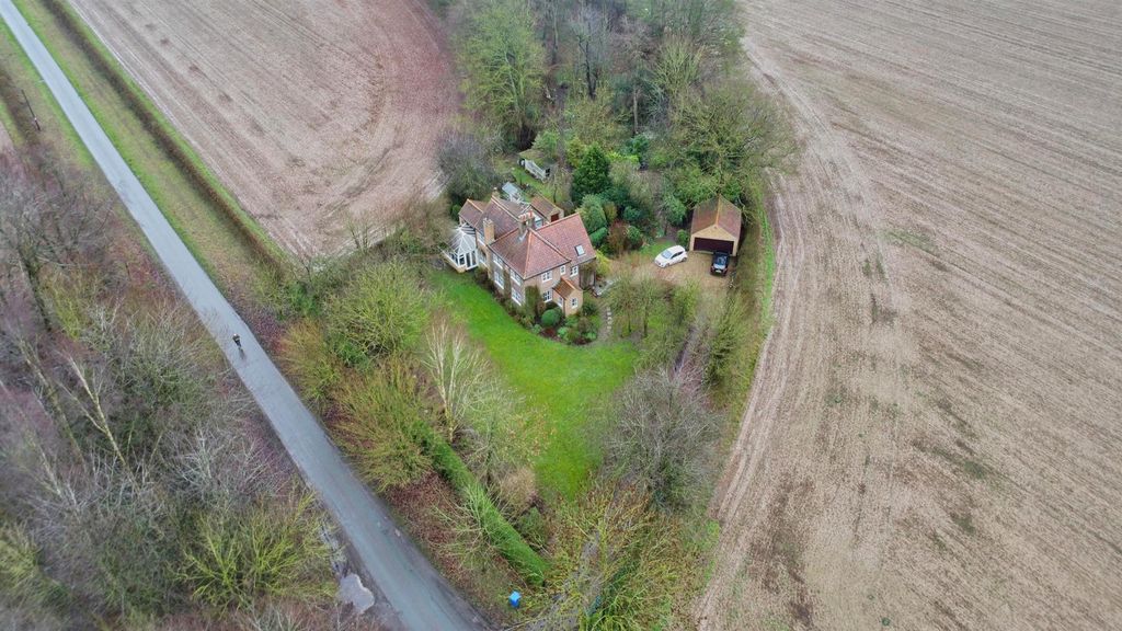 Property photo 2 of 36 Dji_0568-Dji_0570_Lzn.Jpg