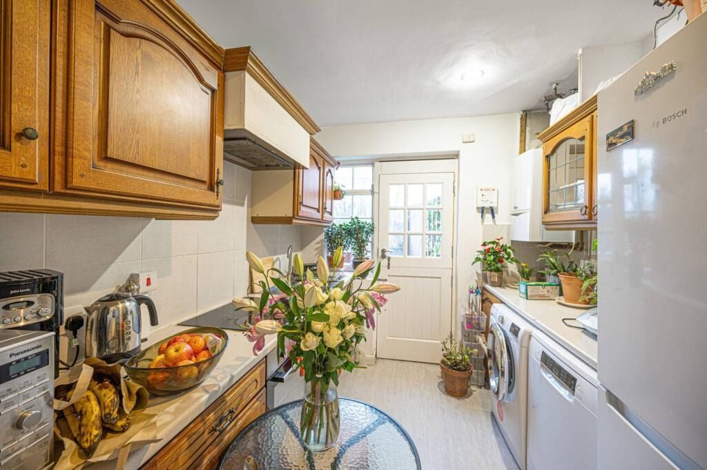 Property photo 2 of 7 4288272