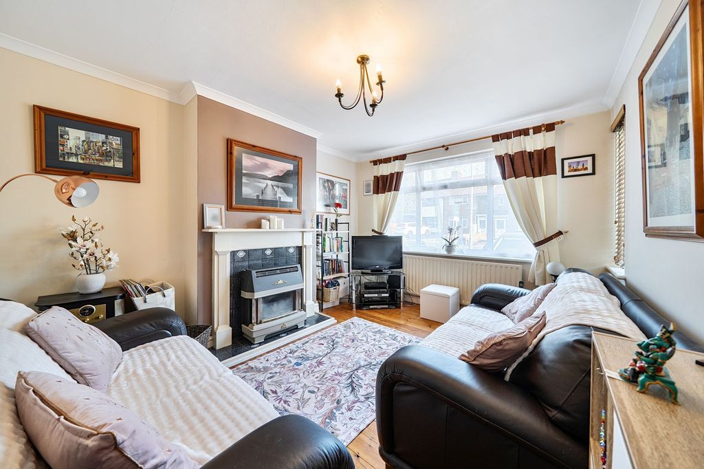 Property photo 2 of 14