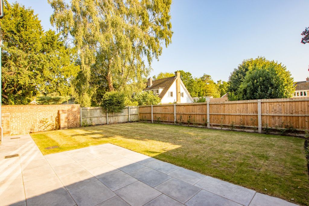Property photo 2 of 5 4475593