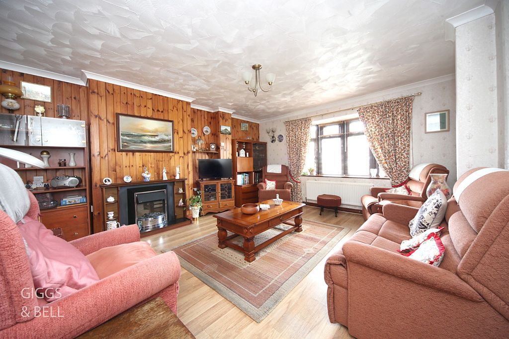 Property photo 2 of 23 4966322