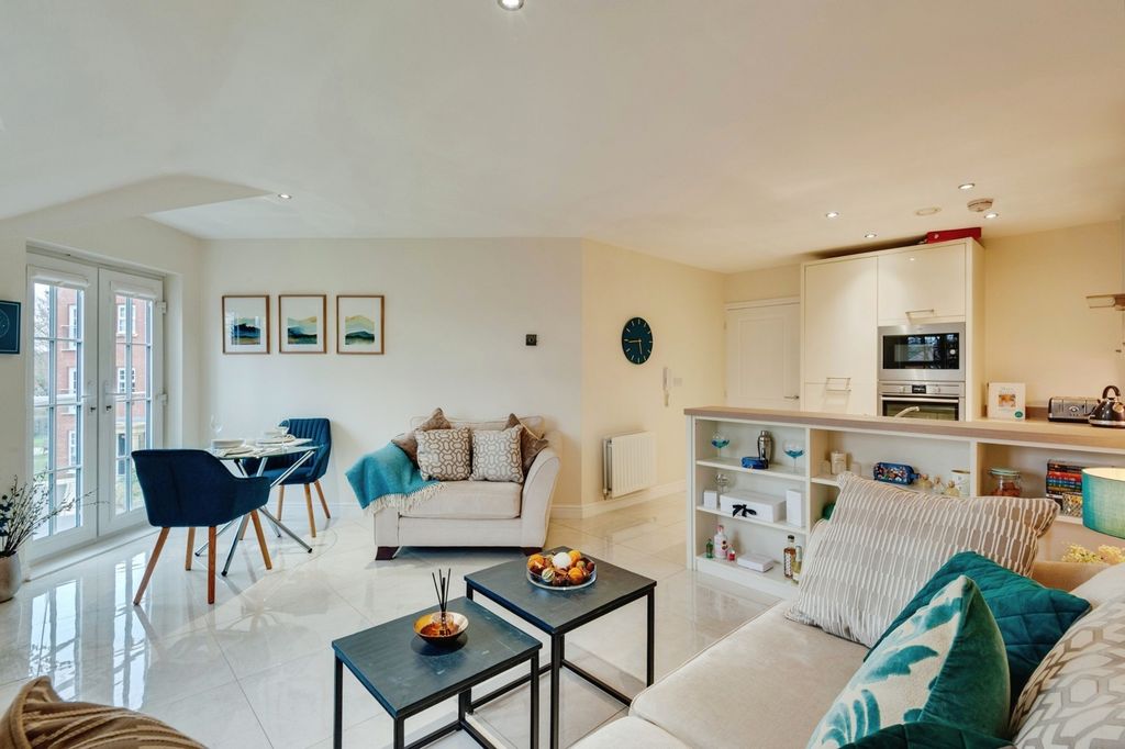 Property photo 2 of 19 Pbox-Img.Jpg