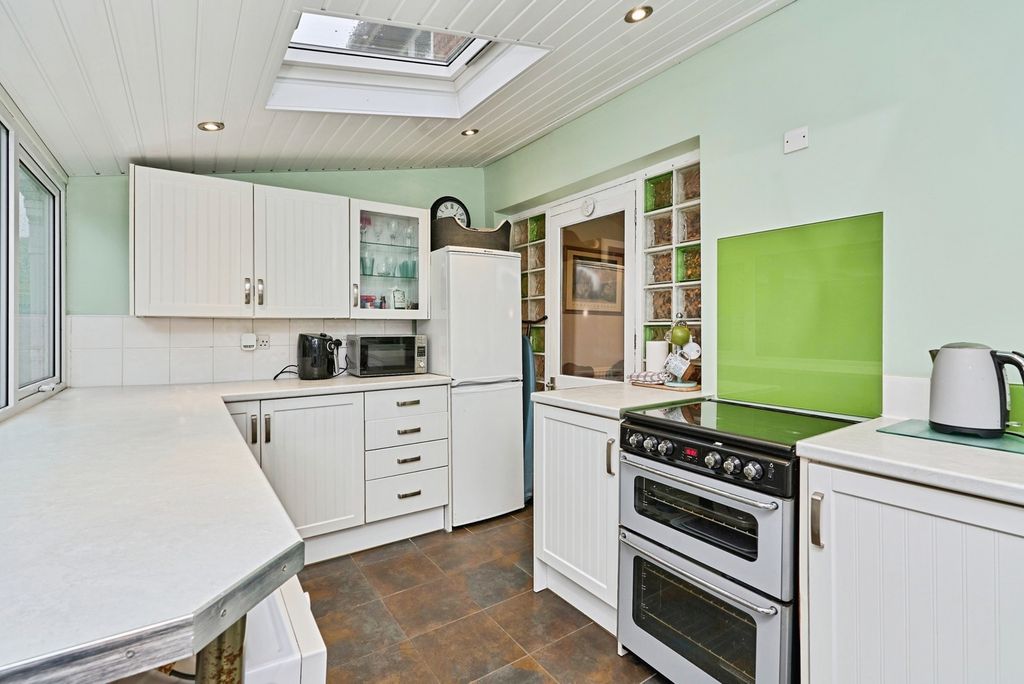 Property photo 3 of 25 Pbox-Img.Jpg