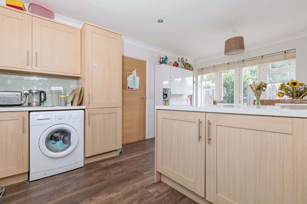 Property photo 2 of 16