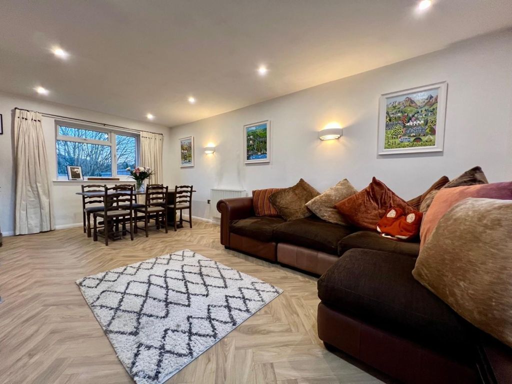 Property photo 3 of 17 16.Jpg