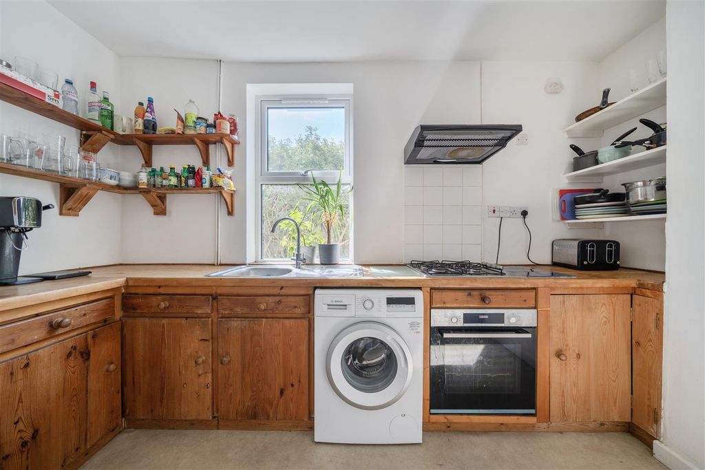 Property photo 3 of 24 1454152-2-69F9Be7777E10.Jpg