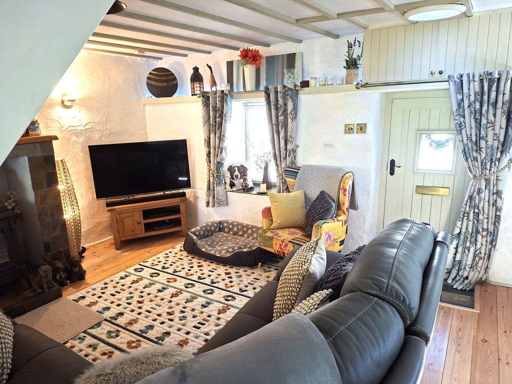 Property photo 3 of 24 Lounge/Dining Room