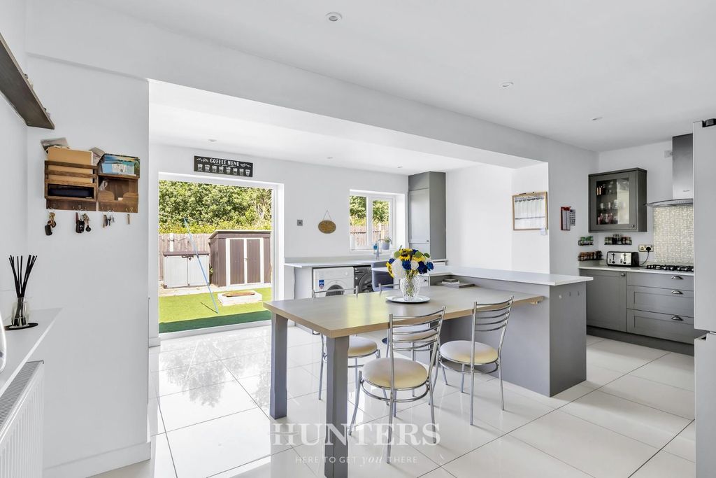 Property photo 3 of 17 Alder Road (5).Jpg