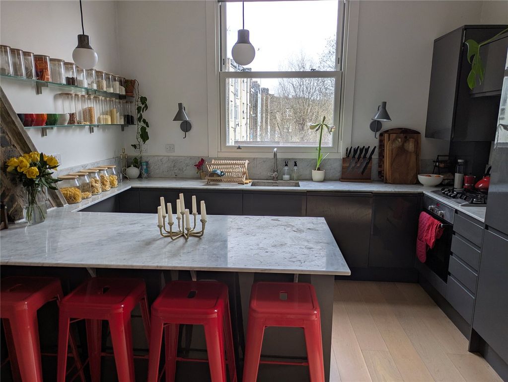 Property photo 1 of 12 Picture No. 10