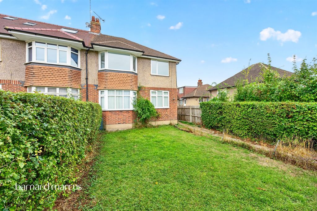 Property photo 3 of 17
